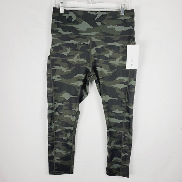 Athleta Ultimate Stash Pocket Camo 7/8 Tight Leggings 1X NWT - Picture 1 of 6